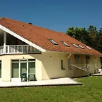 Marianna Apartmanhaz דירה *